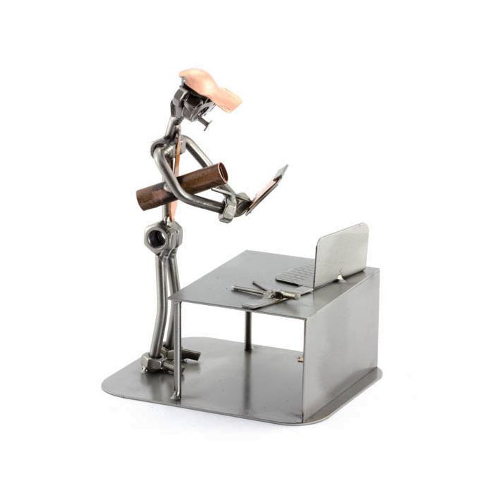 BRUBAKER Schroef Man Pc Kantoorwerker met Visitekaarthouder - Handgemaakte IJzer Figuur Metalen Man - Gift voor Zakenlieden, Kantoorpersoneel en Collega's