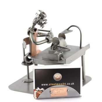 OPTIKER MIT VISITENKARTEN-HALTER