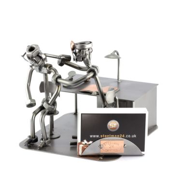 HNO-ARZT MIT VISITENKARTEN-HALTER